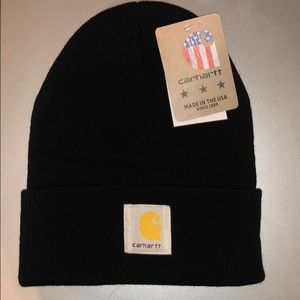 black carhartt hat